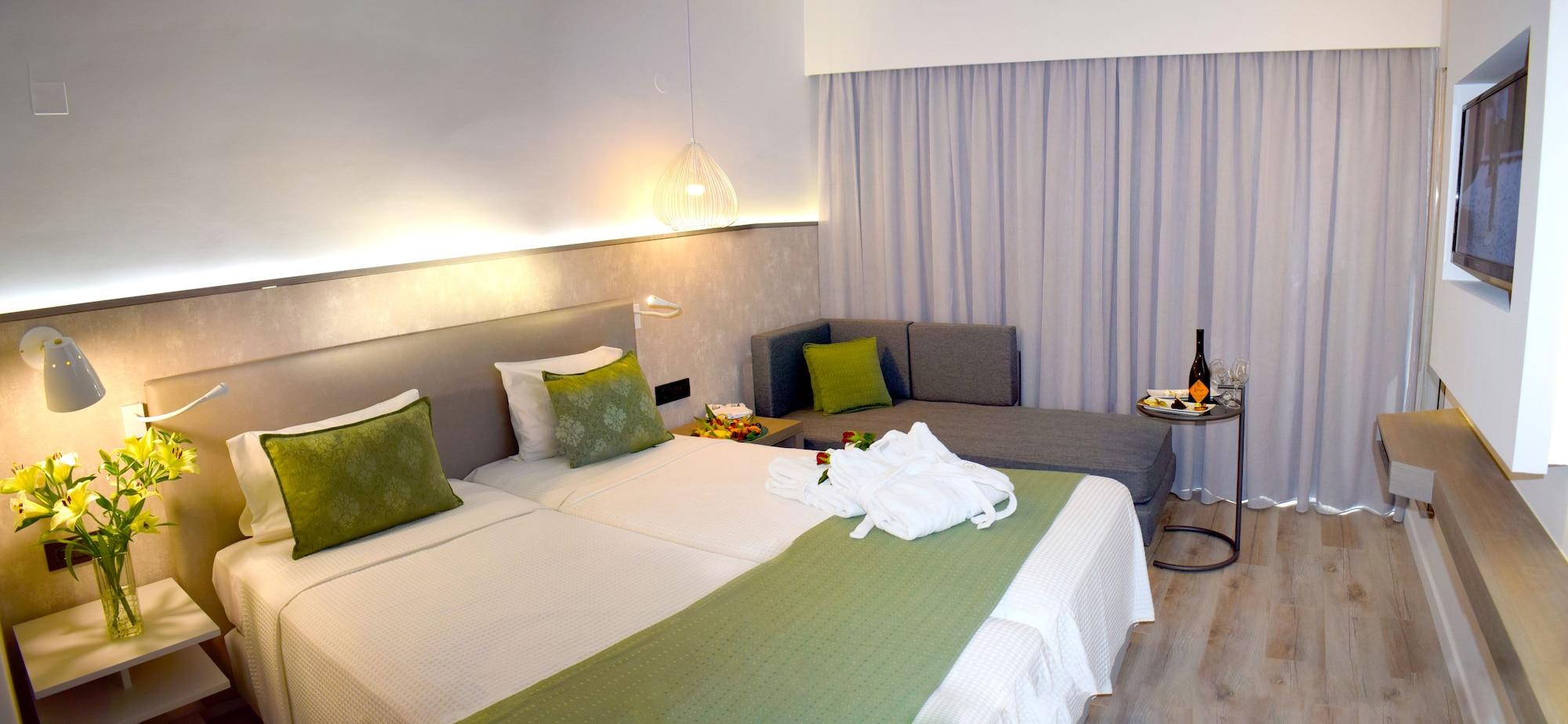 Minos Mare Hotel พลาตาเนส ภายนอก รูปภาพ