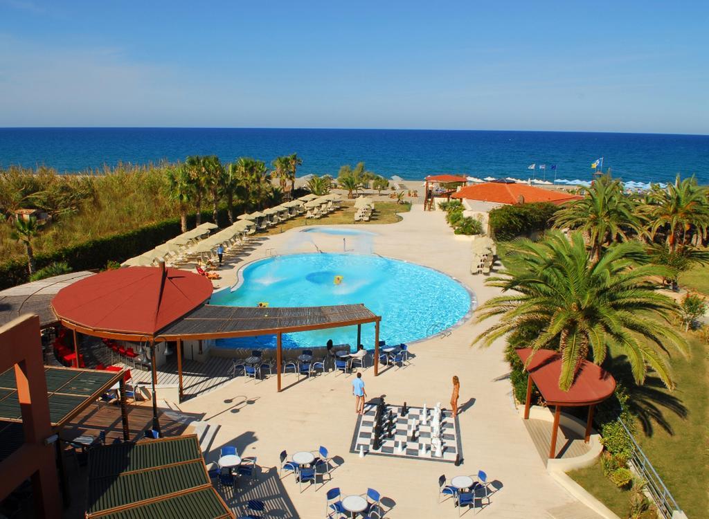 Minos Mare Hotel พลาตาเนส ภายนอก รูปภาพ