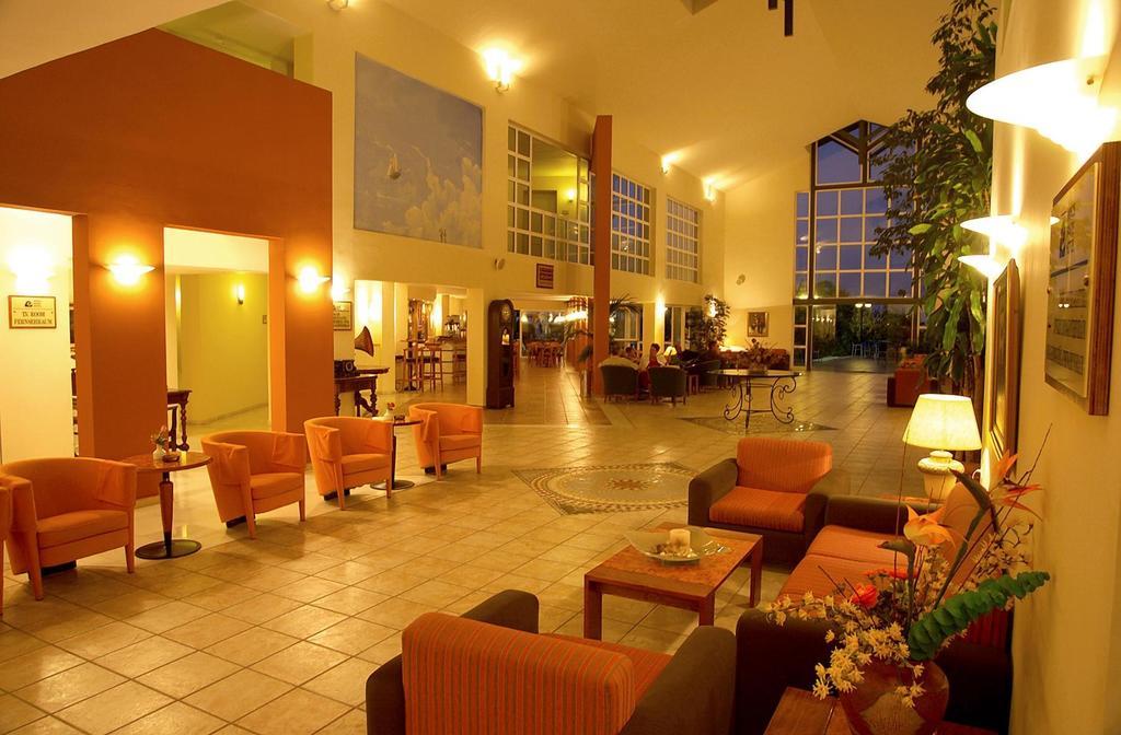 Minos Mare Hotel พลาตาเนส ภายนอก รูปภาพ